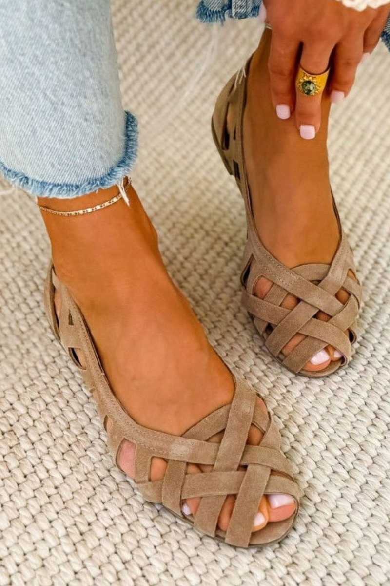 Ana | Sandalias planas con empeine tejido