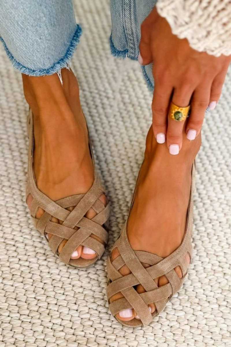 Ana | Sandalias planas con empeine tejido