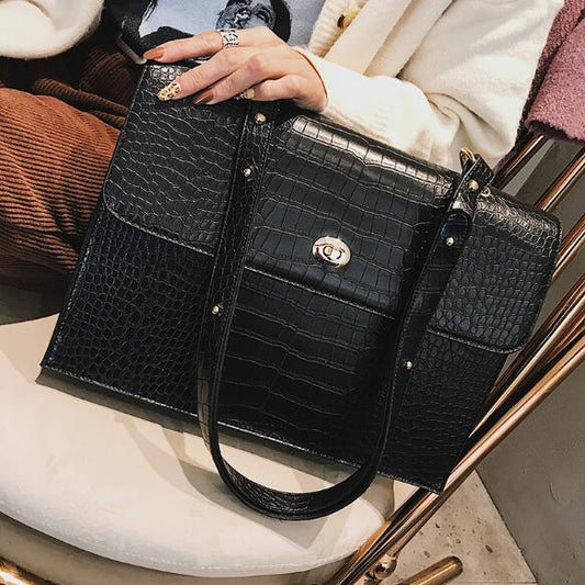 Bolso de cuero con efecto escamado