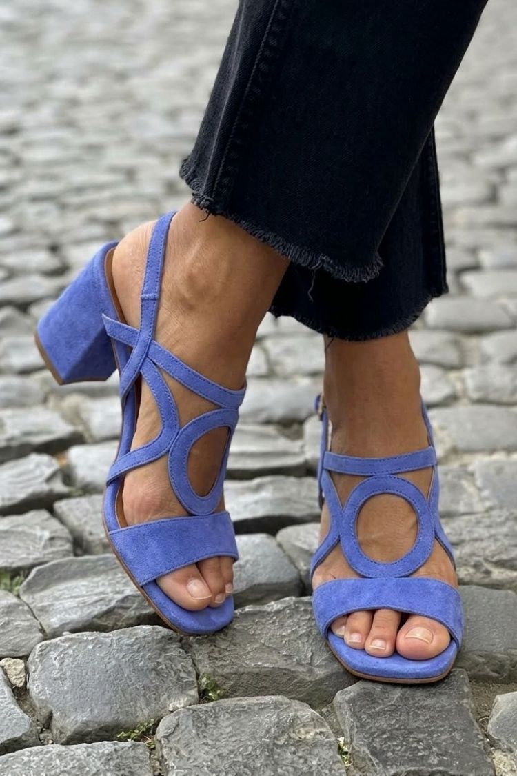 Paola | Sandalias con aberturas y puntera cuadrada