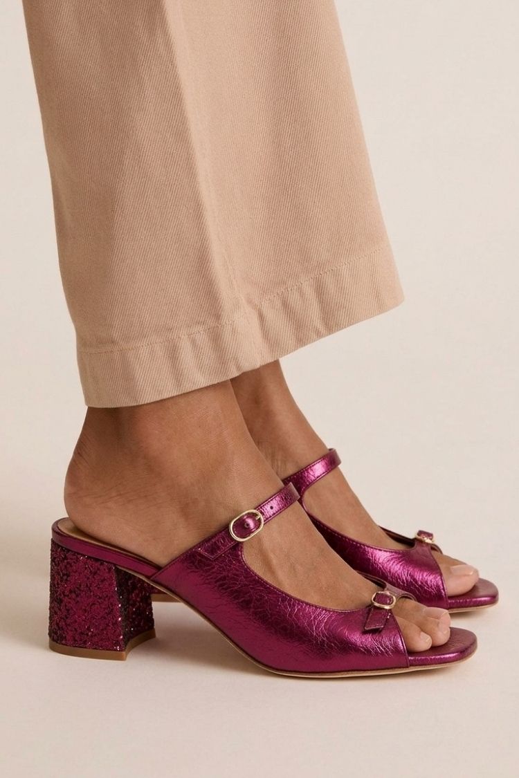 RUBY | Sandalias de tacón ancho y punta cuadrada