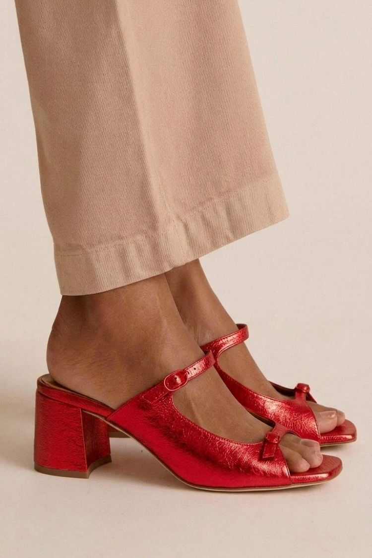 RUBY | Sandalias de tacón ancho y punta cuadrada