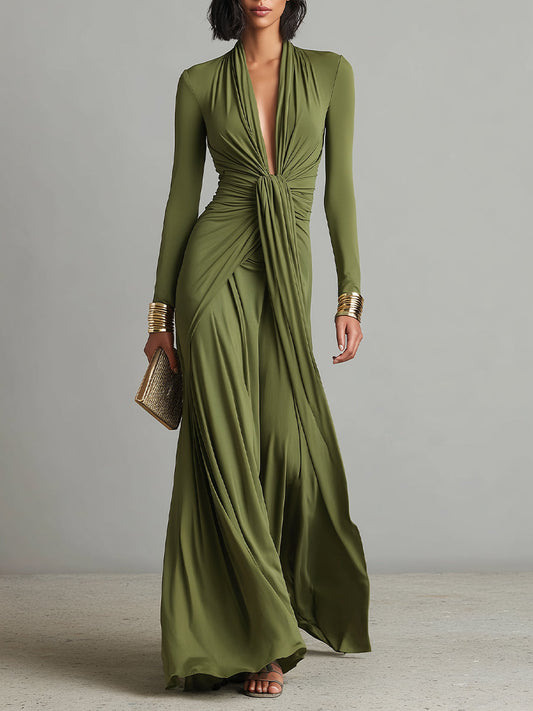 Vestido largo de seda elástica verde oliva con escote en V