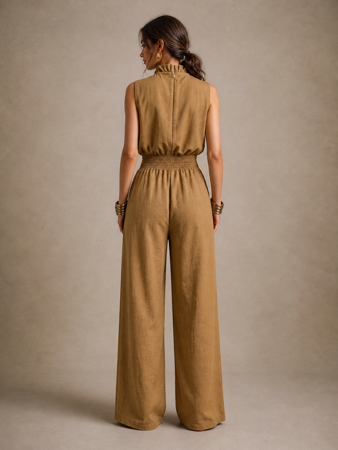 Zenaide | Mono color camel con cuello alto y pernera ancha