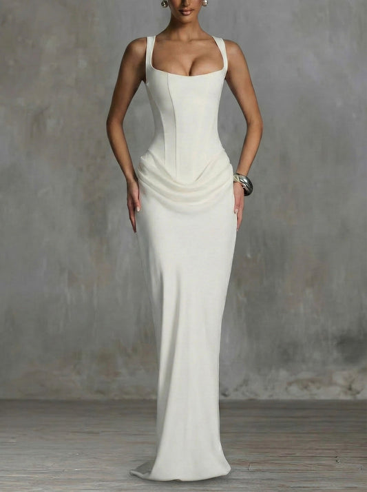 Liora · Vestido largo con elegante escote cuadrado